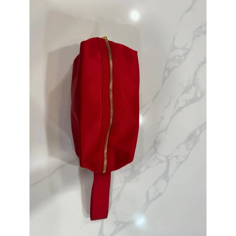 Burberry details brand